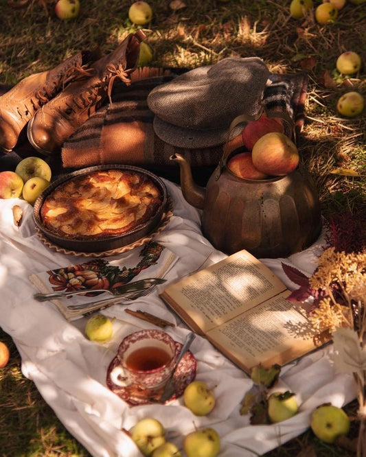 A Witch’s Guide to Welcoming Autumn: Rituals, Magic & Seasonal Enchantment