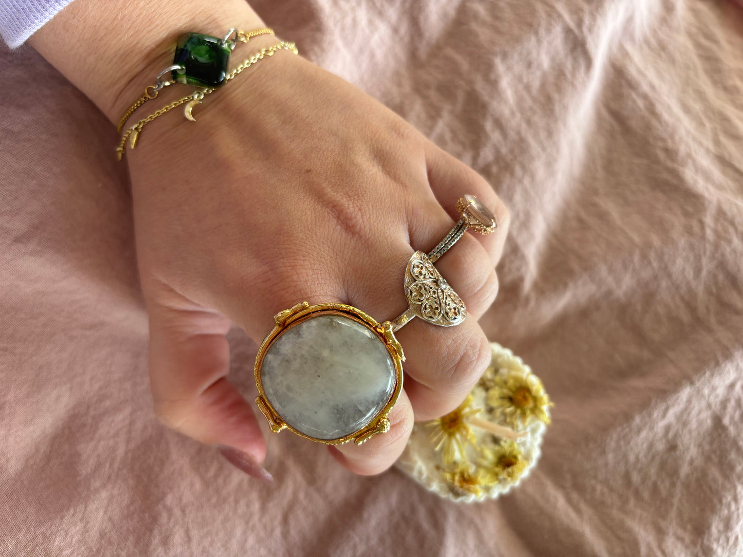 Holiday Life Anka moonstone ring