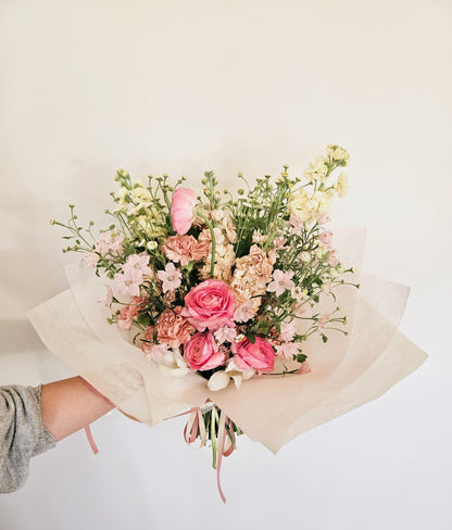 The Elle - Shades of pink and apricot